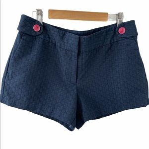 Vineyard Vines Women's Shorts in Navy. Sz. 6